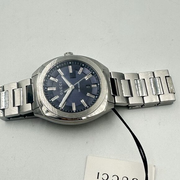 Gucci YA142303 Men's Stainless Steel Wrist Watch Water Resistant Swiss Automatic - Picture 3 of 16